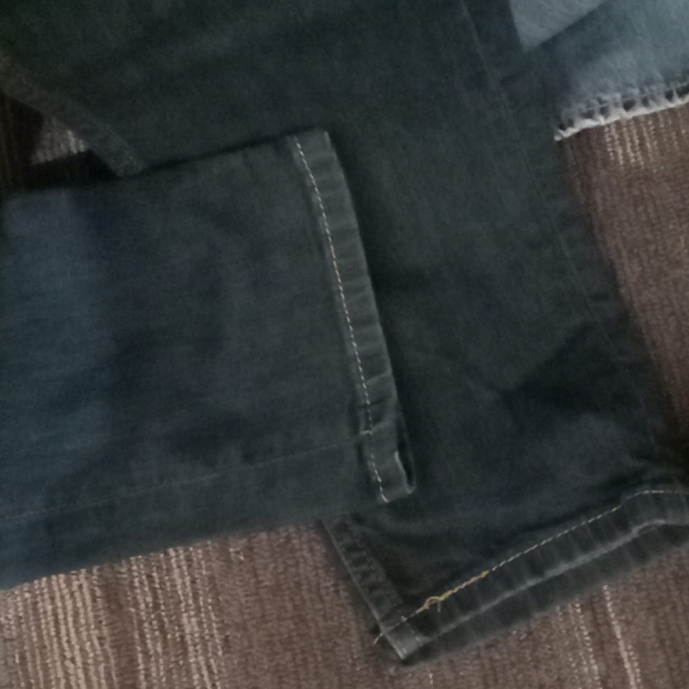 511 Levis - Picture 4 of 6